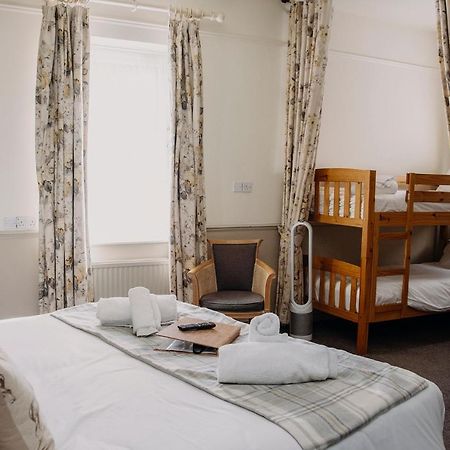 The George Inn Warminster Esterno foto