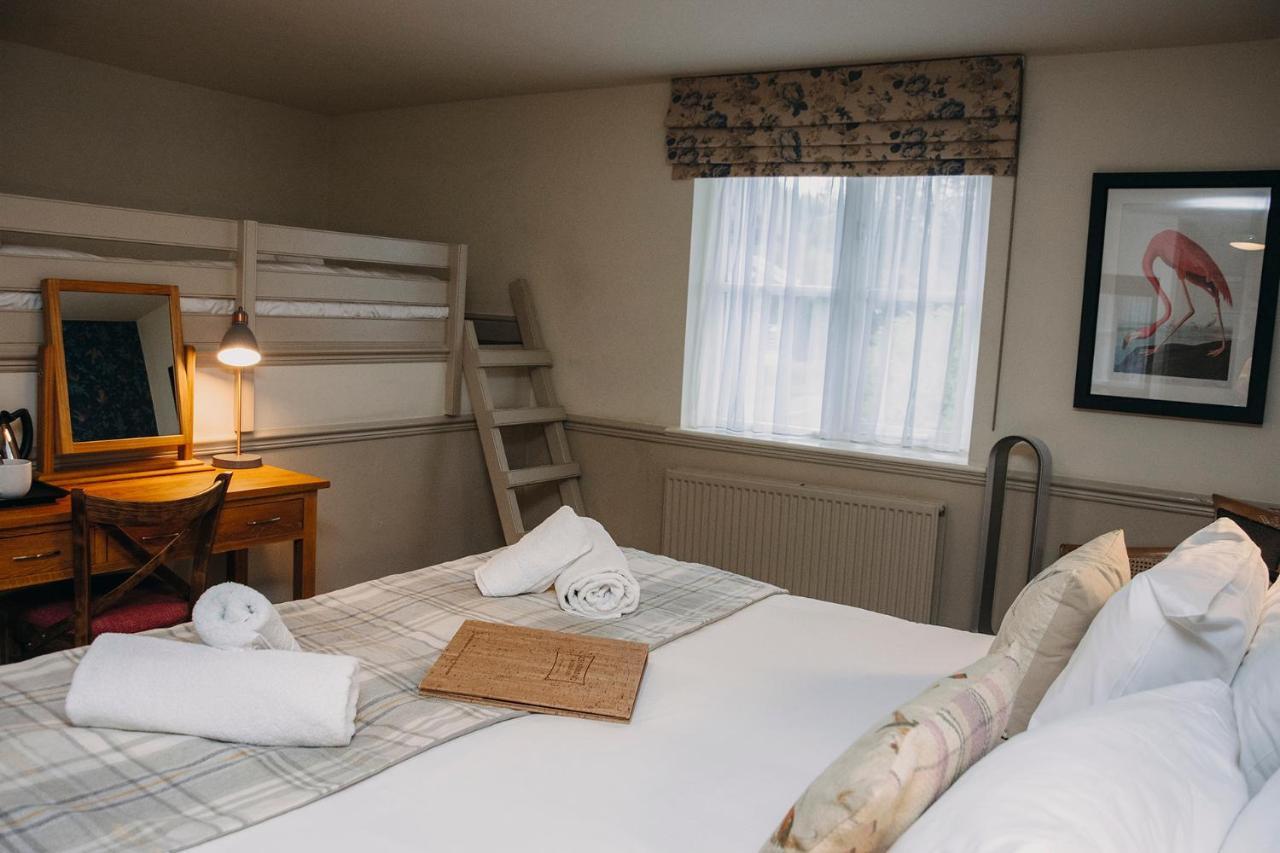 The George Inn Warminster Esterno foto