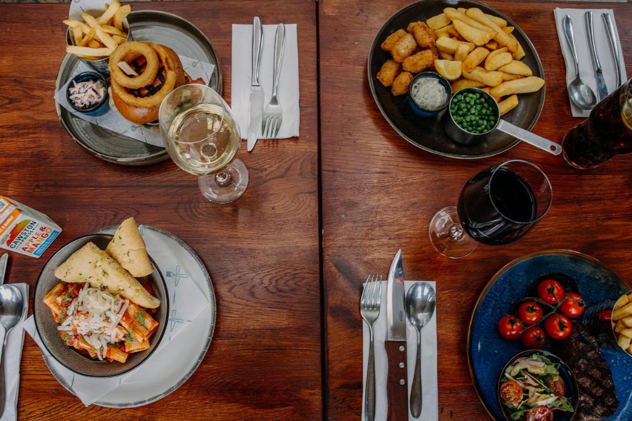 The George Inn Warminster Esterno foto