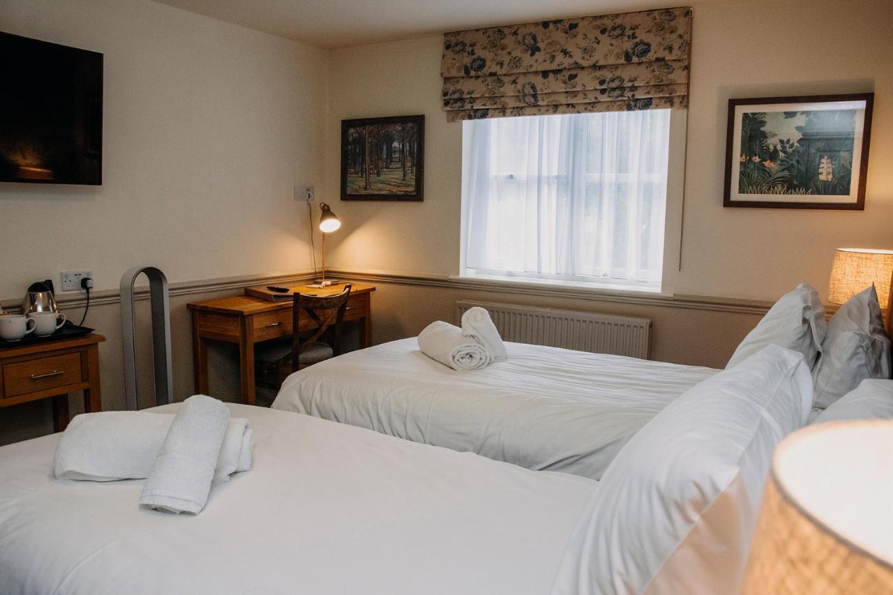 The George Inn Warminster Esterno foto