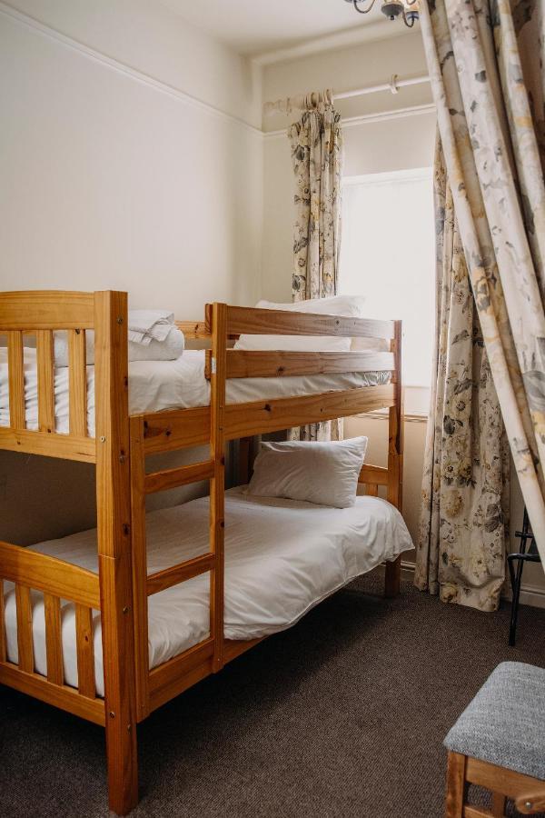 The George Inn Warminster Esterno foto