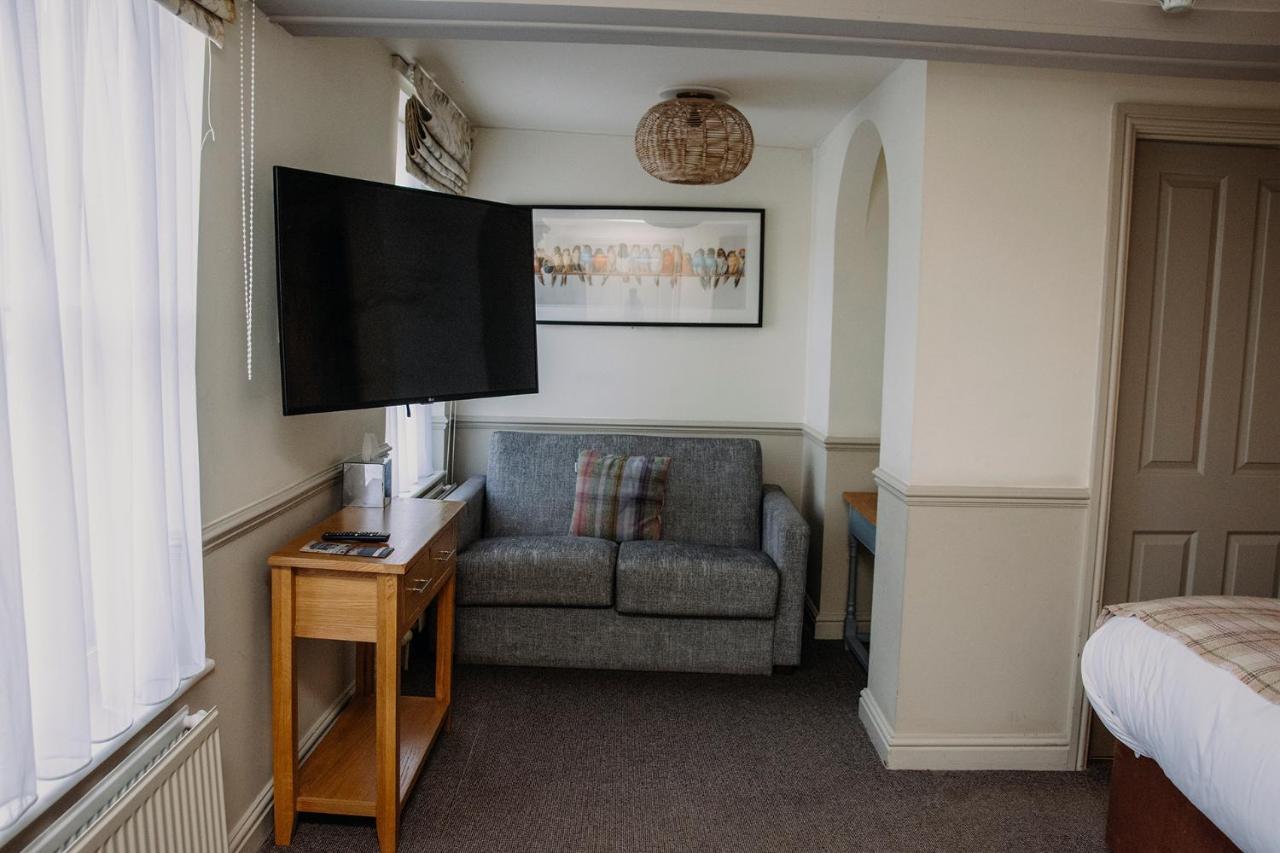 The George Inn Warminster Esterno foto