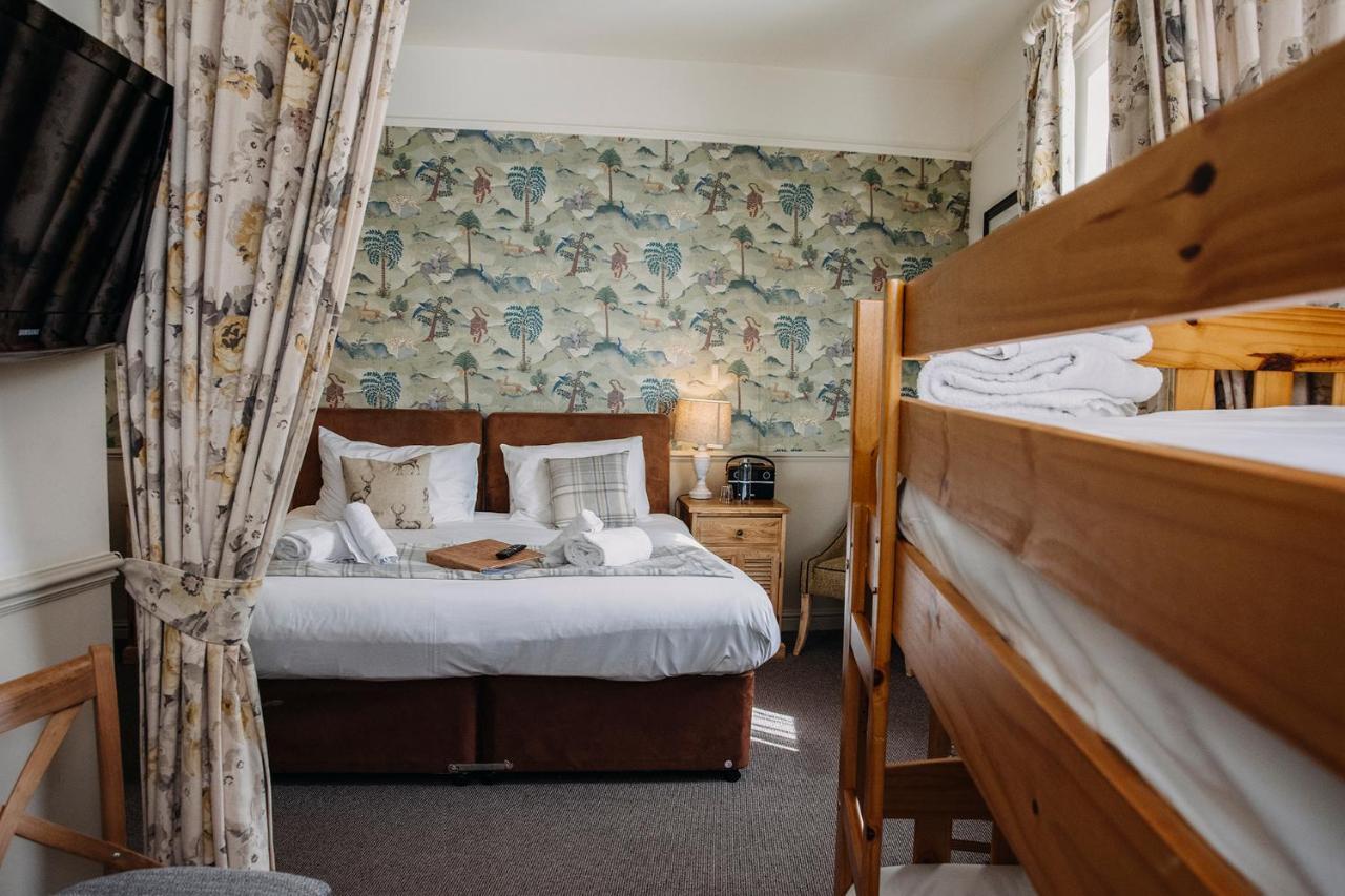 The George Inn Warminster Esterno foto