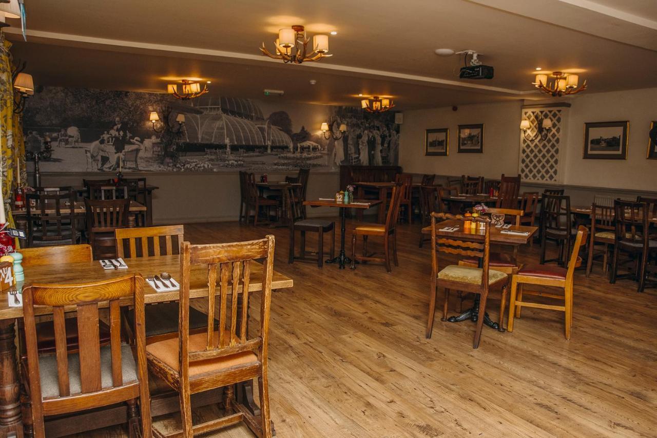 The George Inn Warminster Esterno foto
